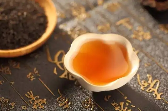 茶喝起來(lái)有點(diǎn)酸是不是變質(zhì)了?