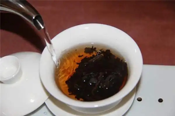 為什么你泡的熟茶,湯色像醬油?